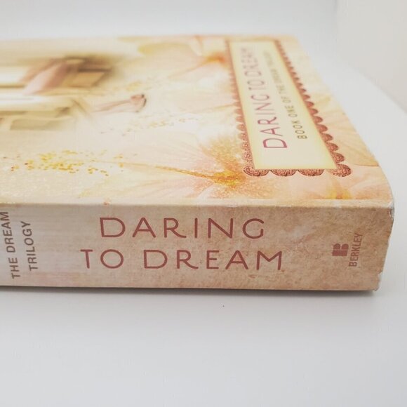 Daring to Dream Book 1 of The Dream Trilogy by Nora Roberts - Picture 6 of 8